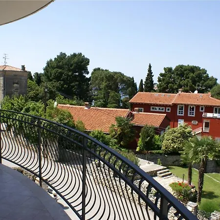 Apartment & Elda