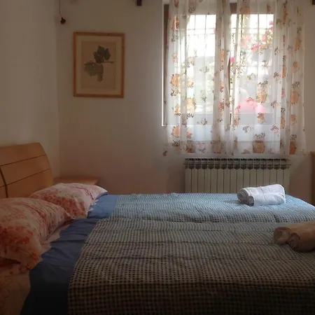 & Elda Apartment *